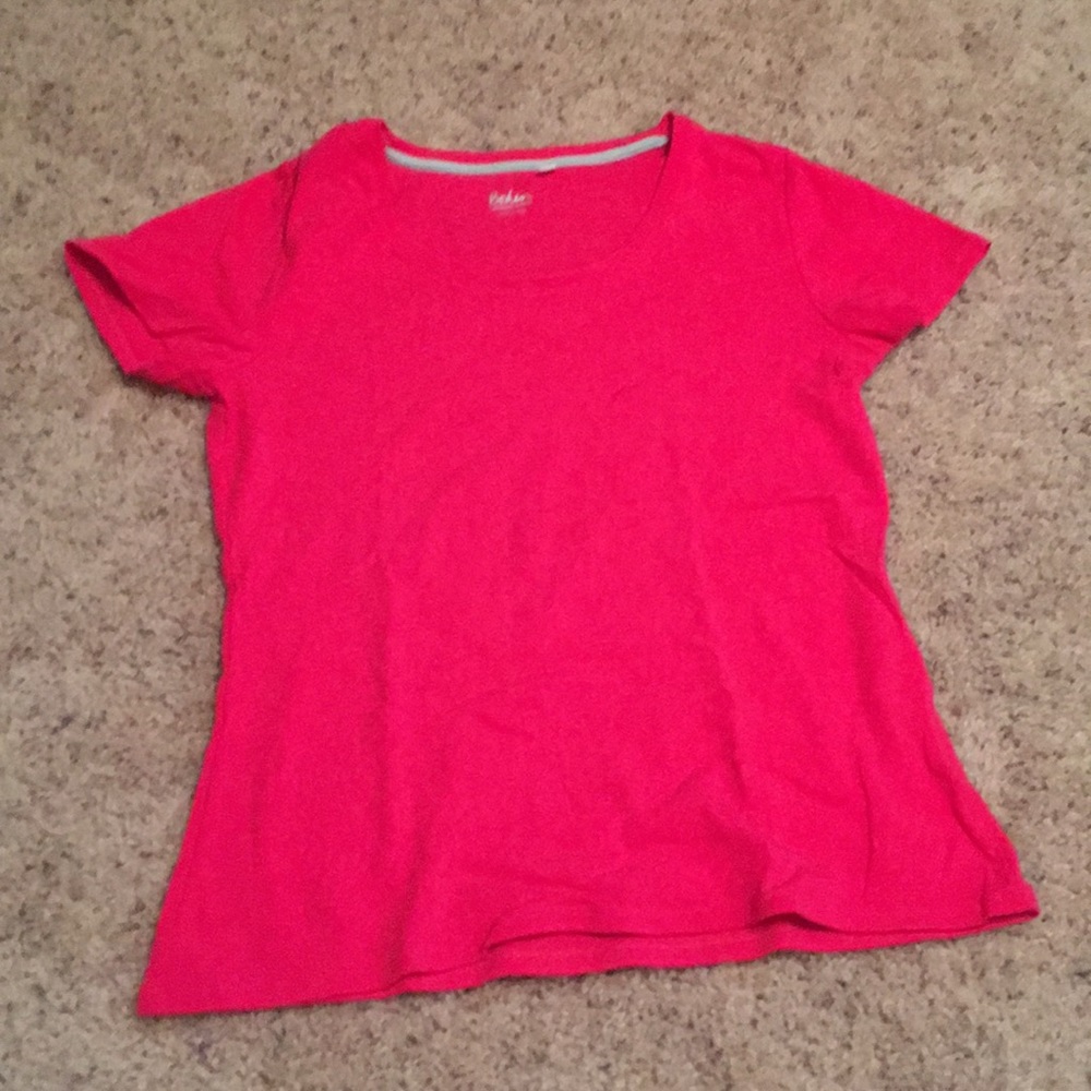 Bright pink Boden tee